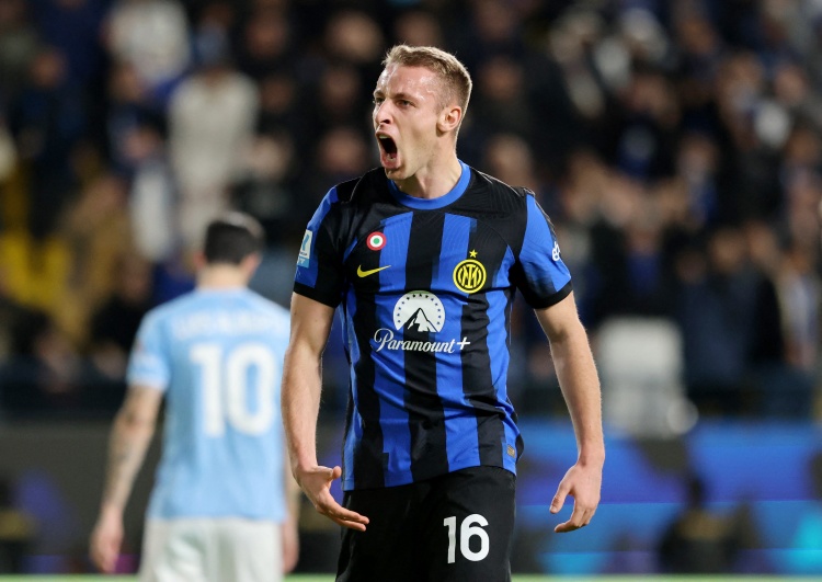 中超第2轮跑动榜：18岁邓捷夫12924米居首,让·克劳德12530米随后