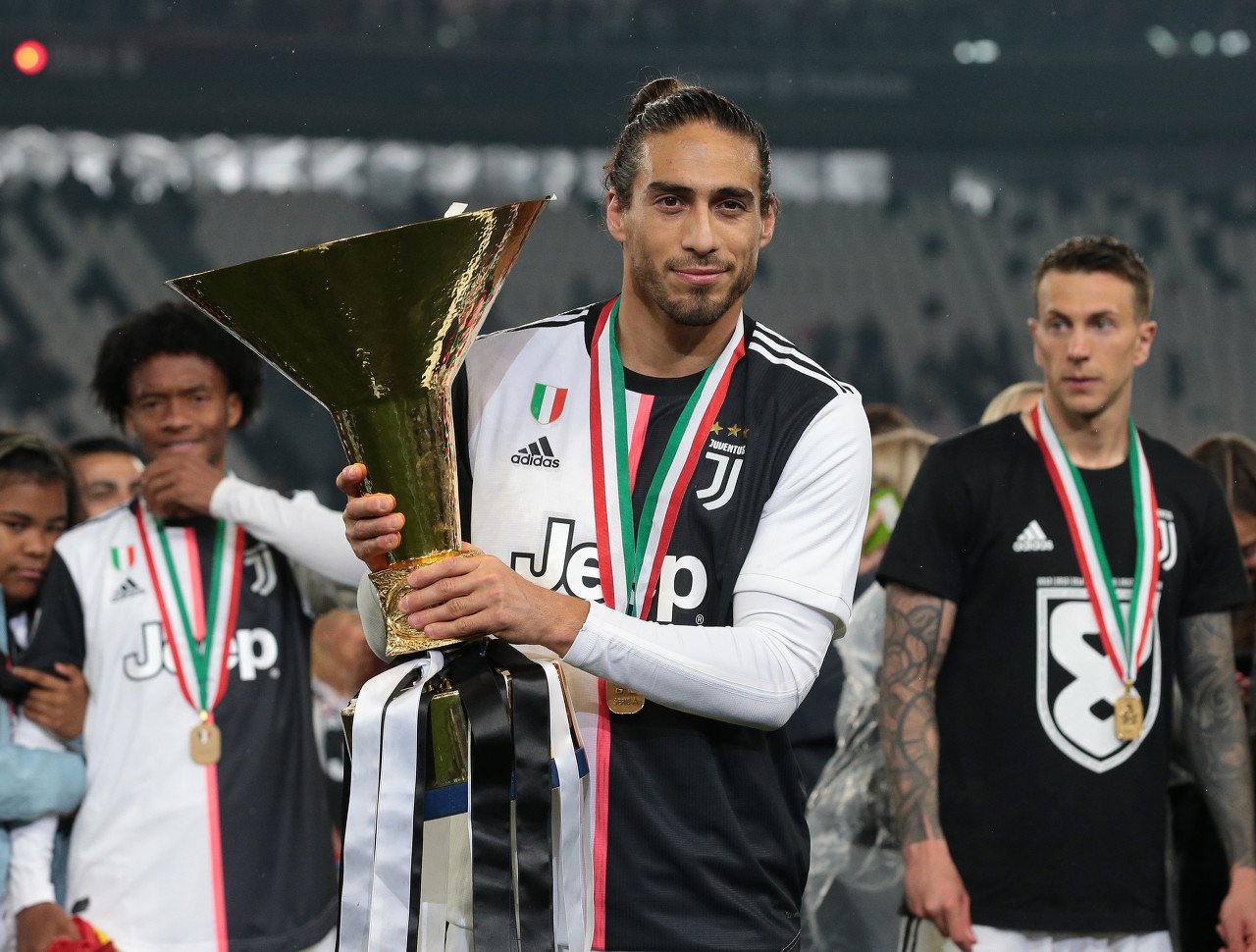 什么都来了！杨瀚森假掩护后迅速外弹 空位三分稳稳命中！