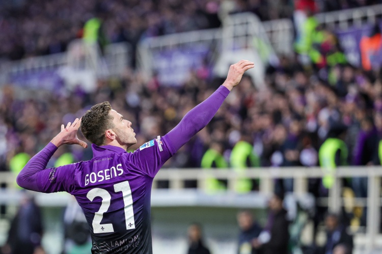 什么都来了！杨瀚森假掩护后迅速外弹 空位三分稳稳命中！