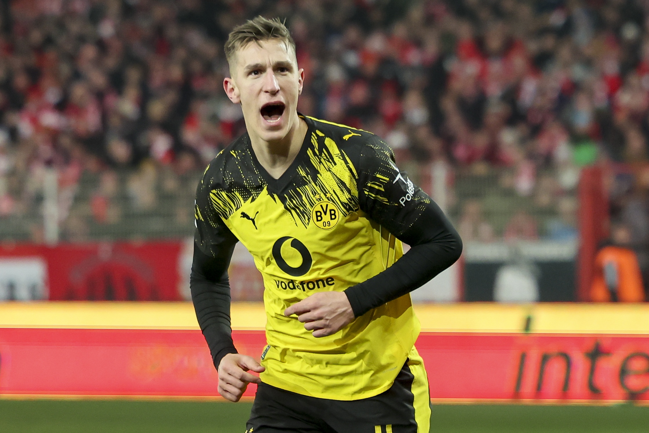 WhoScored英超第30轮最佳阵容：B费、戈登、里沙利松、阿利松在列